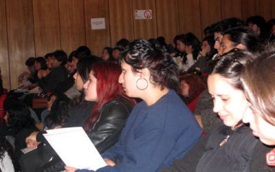En la tarde la jornada continuó con ponencias estudiantiles y como cierre se llevó a cabo el foro-panel "Diferentes Perspectivas de la Desigualdad: Pasado y Presente de los Actores Sociales en Chile"