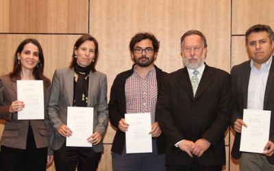 Los académicos Gonzalo Arze Arce, Felipe Corvalán Tapia, Laura Gallardo Frías y Carolina Quilodrán Rubio, quienes se adjudicaron el Fondo FAU.