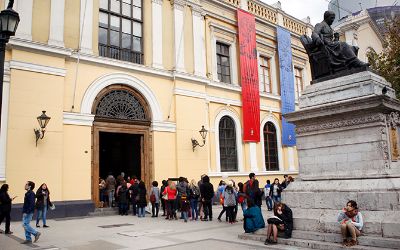 Más de 3.500 personas visitaron la Casa Central de la U. de Chile