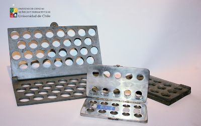 Oblearios utilizados para hacer cápsulas de la colección Objetos del Museo de Farmacia.