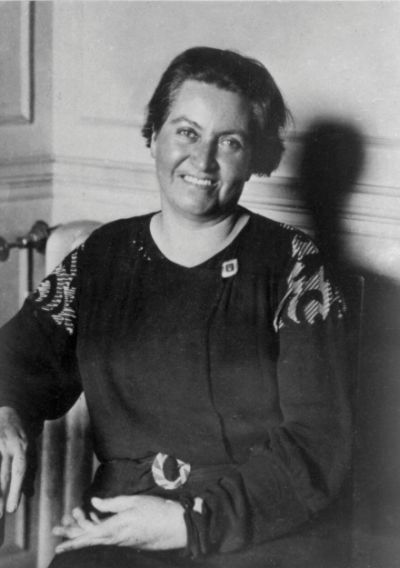 En el centenario del viaje de Gabriela Mistral a México, la Universidad de Chile y la Universidad Nacional Autónoma de México, conmemoran este importante hito de la historia cultural con la coedición de esta investigación que será presentada el próximo 25 de octubre.