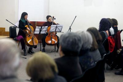 La ceremonia contó con la interpretación musical del Dúo Girasoles, integrado por Ariadna Kordovero y Anaís Prieto.