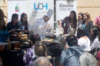 El chef de la zona, Fabián Gallardo, ofreció al público el taller "Cocina territorial".