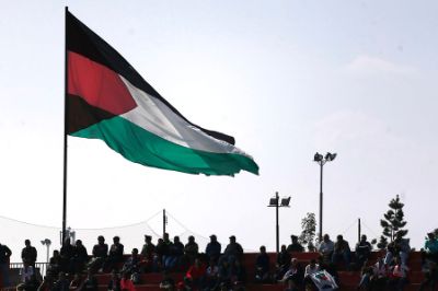  “Cuatro Colores” (2019), abarca 100 años de historia, entrelazando hitos del Club Deportivo Palestino con momentos claves del proceso de ocupación de Palestina por parte de Israel.