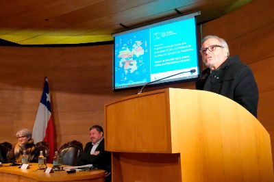 El decano de la Facultad de Derecho, Pablo Ruiz-Tagle se refirió al trabajo con los Puntos de Cultura: "Acá lo haremos con empeño, con un sentido de servicio público y de responsabilidad”.