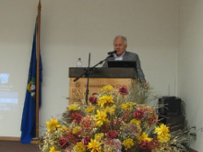El Decano Coordinador de Campus Sur, Profesor Roberto Neira, inauguró el evento  y agradeció a los organizadores por la iniciativa.