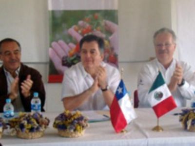 Roberto Ampuero Espinoza, Embajador de Chile en México; quién apoyó el Acuerdo de Asociación Estratégica Chile-México, en el año 2012.