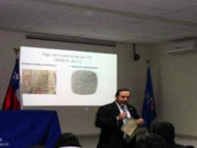 El Profesor Pedro Calandra expuso sobre las Fuentes de Información relacionadas con la Postcosecha.
