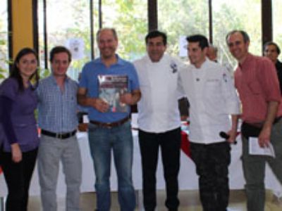 El Profesor Rodrigo Infante de Cs. Agronómicas, también obtuvo el primer lugar con los Pequenes. Un plato tradicional que recoge lo mejor de la gastronomía chilena.