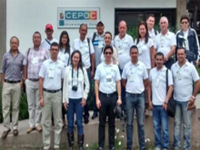 Representantes de la Alcaldía, gobernación, universidades y agricultores del Tolima (Colombia) visitan nuestra Facultad.