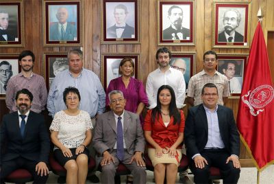Este programa se enmarca en un convenio de cooperación, entre el Ministerio de Educación, Universidad de Chile y Universidad de El Salvador.