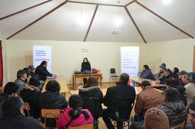 En la Comuna de La Estrella, en la Sede Vecinal de La Aguada, en la Región de O´Higgins, se realizó una capacitación para promover e impulsar la asociatividad.