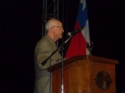 El editor de la publicación Prof. Patricio Azocar
