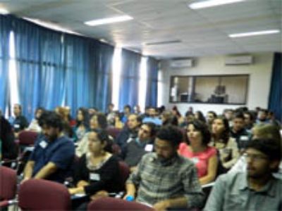 Al seminario asistieron académicos de diversas facultades, profesionales vinculados al área y estudiantes.