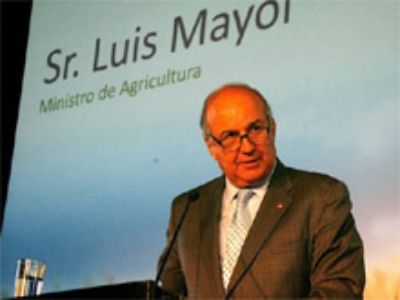 El Ministro de Agricultura Luis Mayol, añadió que el mejoramiento genético vegetal, requiere de financiamiento apropiado, ajustado a sus particulares características.