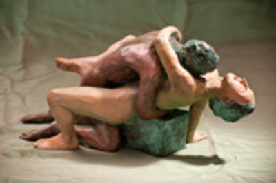 La académica del DAV presenta ocho esculturas realizadas en bronce, de pequeño formato y sobrepintadas al óleo.