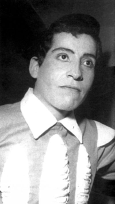 Víctor Jara formó parte de una generación teatral que destacó por ser muy activa. 