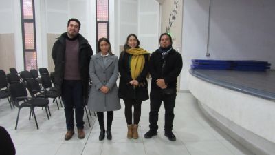 De izquiera a derecha: Profesor Emanuel Sotela, Profesora Valeria Villalobos, Profesora Natalia Politis y profesor Rómulo Guerra.