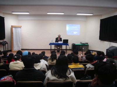 Prof. Germán Rozas en conferencia sobre derecho indígena en la Universidad Autónoma de Chiapas.