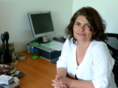 Francisca Pérez, psicóloga de la Universidad de Chile, ha estado dedicada al ejercicio clínico y activismo político contra la violencia de género.