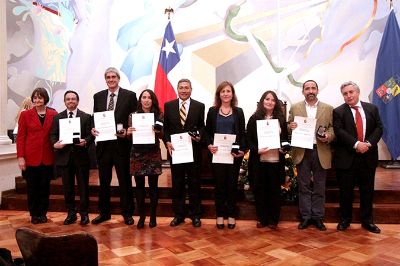 La nueva generación de titulados del Doctorado en Psicología el año 2015 durante la ceremonia en la Universidad de Chile.