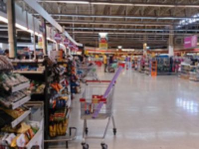 Conocido como el "fenómeno 10E", ese día y bajo el hashtag #SupermercadosVacíos los usuarios subieron imágenes de supermercados poco concurridos.