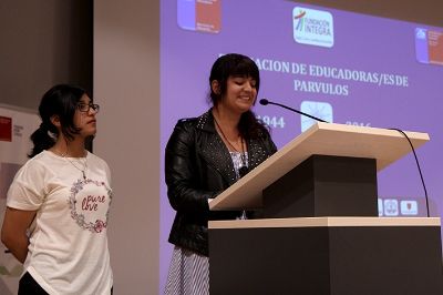 La reflexión de las estudiantes de la carrera Aline Flores y Paloma Ferrada, también fue parte de la ceremonia. 