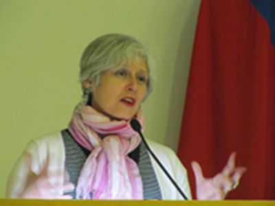 María Elena Acuña, directora de Extensión y Comunicaciones Facultad de Ciencias Sociales U. de Chile.