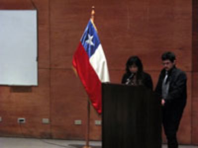 Betina Ávalos y Juan Miguel Cabrera hablaron en representación de los egresados y egresadas 2009.