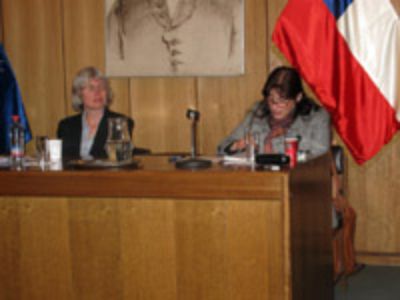 La relación entre género y procesos de aprendizaje tanto en Chile como en Estados Unidos fue el tema del Ciclo de Diálogos.
