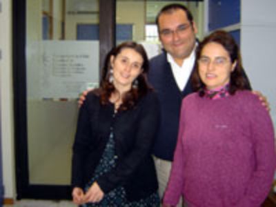 En el Campus Juan Gómez Millas se instaló la unidad formada por Francisca Corvalán, Óscar Jerez y Ana Moraga.