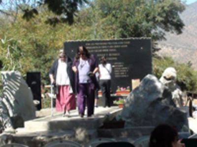 Familiares de las víctimas inaguraron el memorial, donde se encuentran inscriptos los nombres de los desaparecidos.