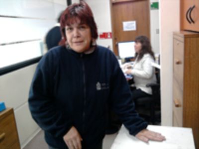 La secretaria de Psicología Mely Díaz  participó de las votaciones.