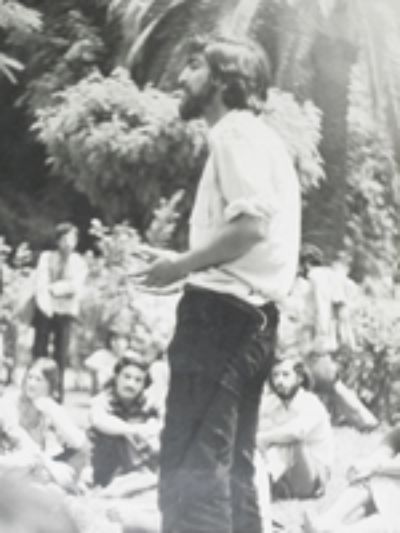 El académico y sociólogo Manuel Canales, en una de las charlas en la universidad.