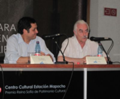 Los profesores del Departamento de Antropología de la U. de Chile, Dimas Santibáñez y Osvaldo Torres.