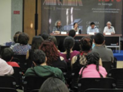 "Niñez y Ciudadanía" fue presentado en la 31º Feria Internacional del Libro de Santiago.