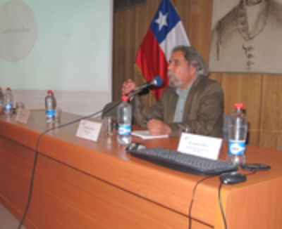 El académico del Magíster en Psicología Comunitaria, Prof. Víctor Martínez.