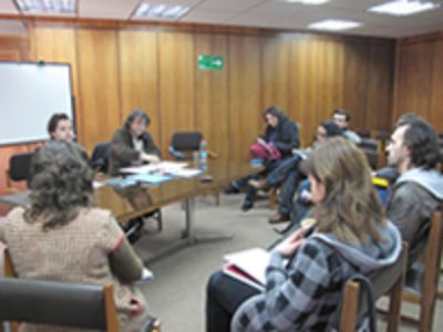 En 2010, las y los estudiantes asistieron a la conferencia magistral que brindó el Prof. visitante Danilo Martuccelli.