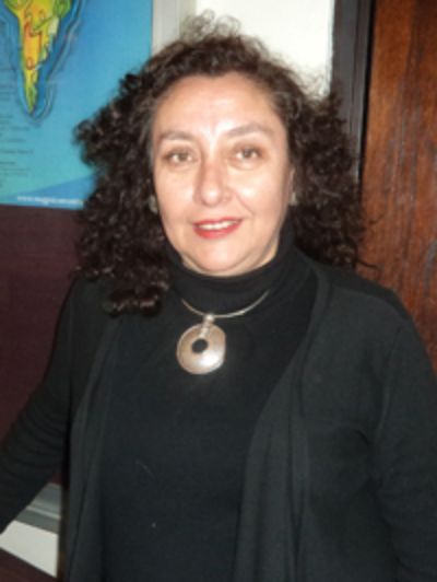 Prof. Adriana Espinoza.