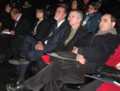 Varias autoridades de la U. de Chile estuvieron presentes en la inauguración del Seminario.