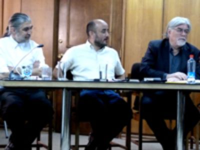 De izq. a derecha: Prof. Manuel Canales, estudiante del DOCSO Pablo Monje y Prof. José Bengoa, rector de Universidad Humanismo Cristiano.