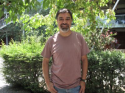 El académico e investigador responsable del proyecto Fondecyt: Alejandro Canales