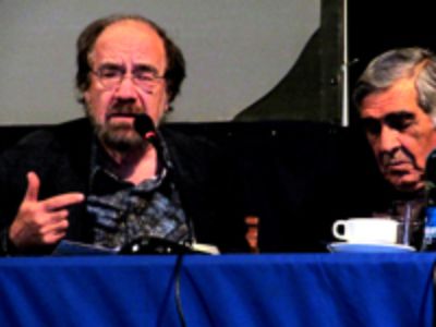 Los premios nacionales Humberto Giannini y Manuel Antonio Garretón participaron en la mesa de cierre de la 7a Cátedra Michel Foucault organizada en conjunto con la Embajada de Francia y la U. de Chile