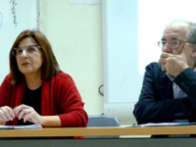 Regina Celi junto al Prof. Manuel Antonio Garretón en la Facultad de Ciencias Sociales de la U. de Chile