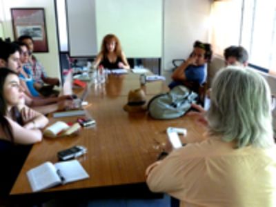 La investigadora francesa se reunió con estudiantes e investigadores en la U. de Chile