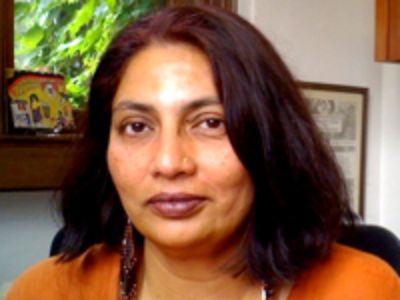 En junio Chandra Talpade Mohanty participará en conversatorios sobre etnicidad y feminismo en la Universidad de Chile. El 2003 publicó el libro "Feminism Without Borders"