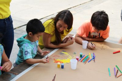 Las y los niños disfrutaron de distintas actividades junto a sus padres y estudiantes monitores.