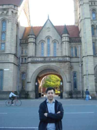 El académico Jorge Inzulza presentó su investigación en dos prestigiosas universidades de Inglaterra 