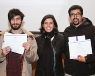 Los alumnos, Patricio González y Marcelo Suazo, en la entrega de diplomas de Tipografía Digital. 