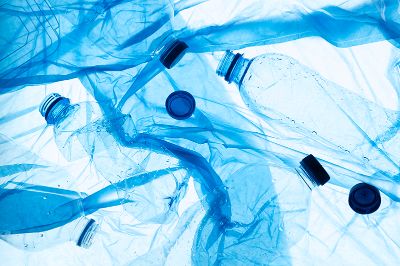 El laboratorio de Biotecnología del INTA está explorando nuevas tecnologías de encapsulación (spray drying; electrospinning; entre otras). Algunas de ellas permiten ensayar recubrimientos comestibles mediante el electrohilado de fibras de tamaño nanométrico que pueden estar o no cargadas con diferentes compuestos bioactivos. 